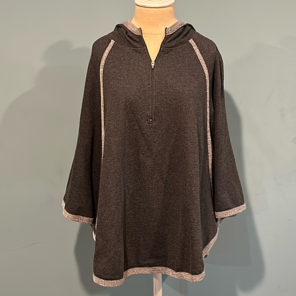 Fabletics Hooded Aventura Poncho Charcoal Gray Size Medium - Picture 1 of 13